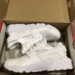 Men’s Nike huaraches size 11 worn 1 time